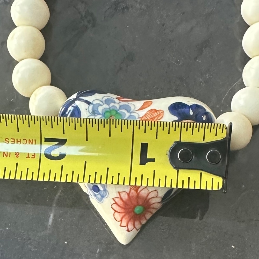 Sandra Pailet Handmade Creamy WhitePuffy Heart Pendant Necklace and Bracelet Set - Picture 9 of 11